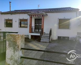 Exterior view of House or chalet for sale in La Puebla de Montalbán  with Heating and Terrace