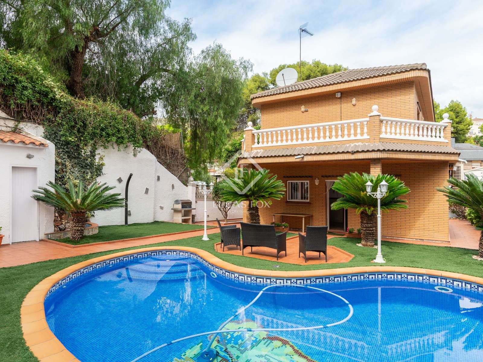 Vista exterior de Casa o xalet de lloguer en Castelldefels