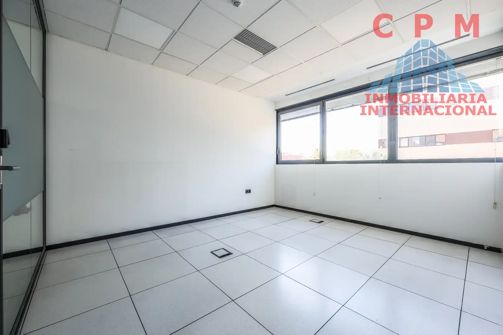 Oficina de lloguer en Madrid amb Aire condicionat, Calefacció i Alarma