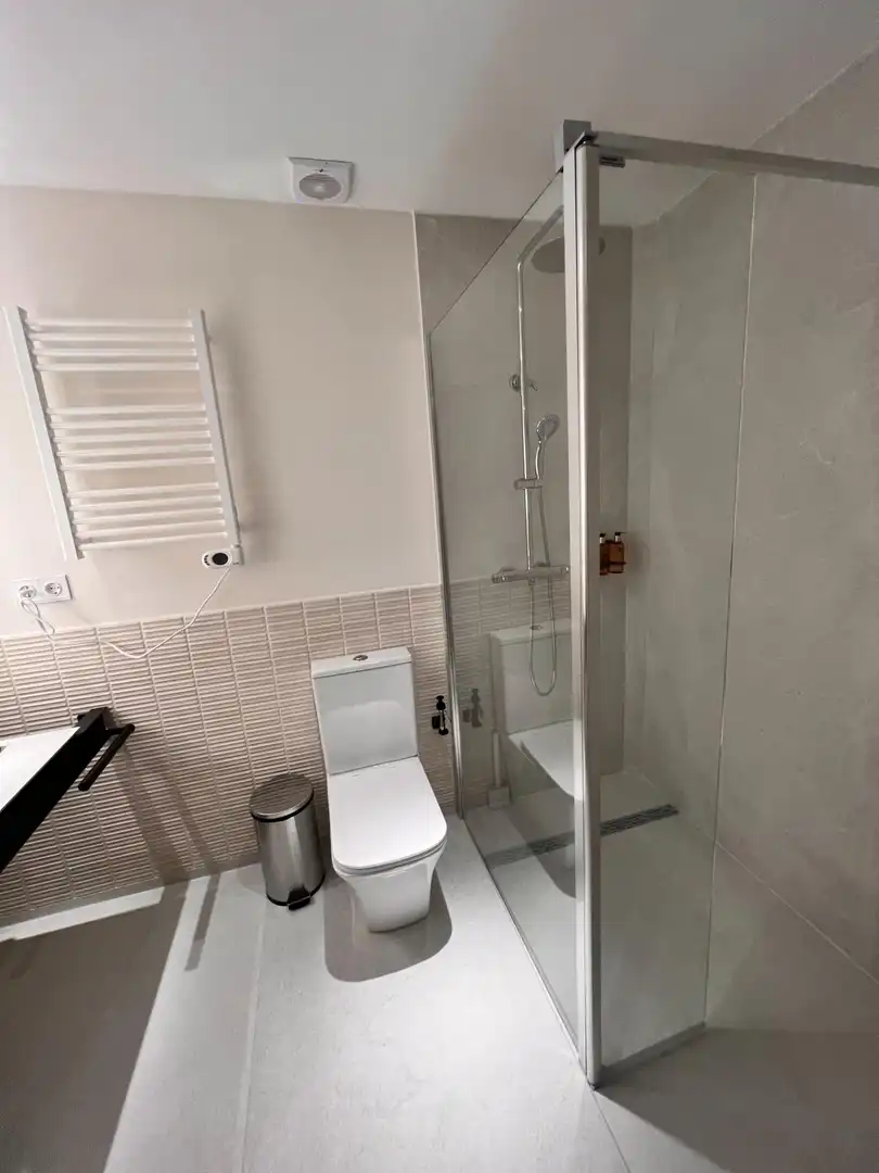 Badezimmer von Wohnung zum Verkauf in Valencia mit Klimaanlage, Heizung und Möbliert