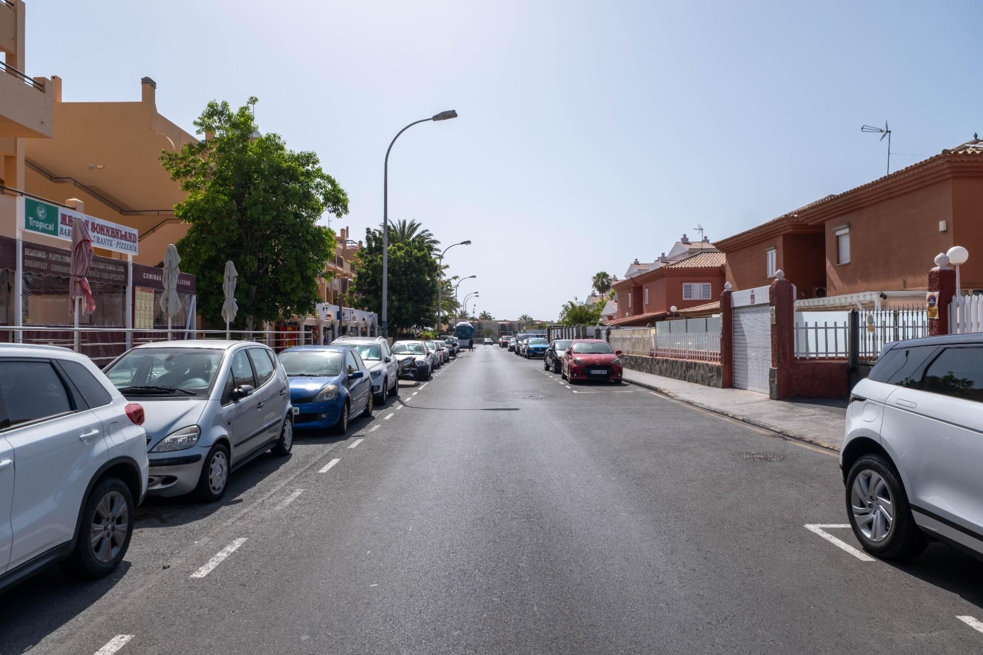 Exterior view of Single-family semi-detached for sale in San Bartolomé de Tirajana  with Terrace