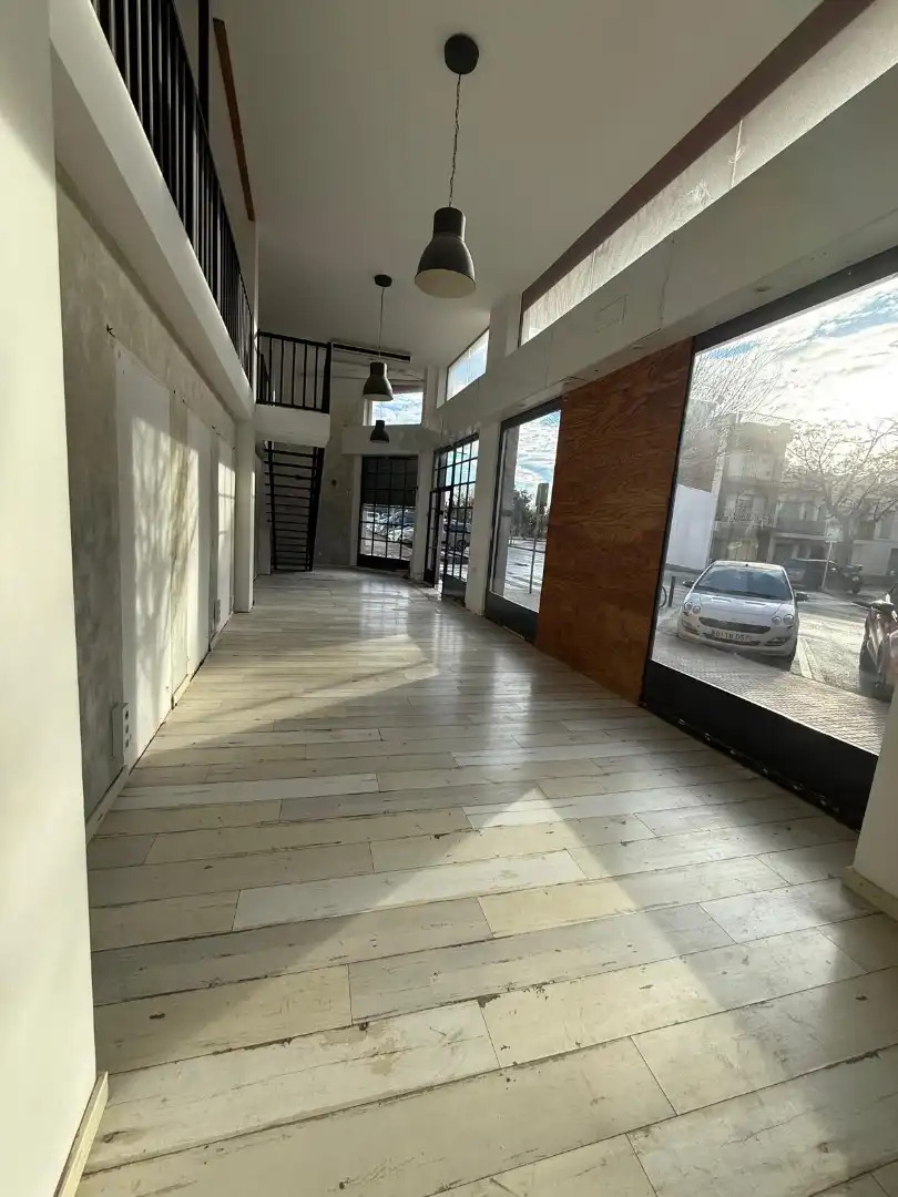 Business premises to rent in Avinguda Hispanitat 29, imagen 5