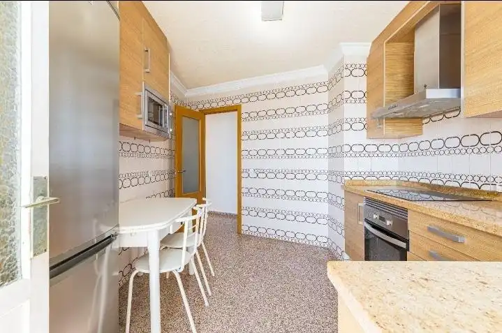 Cocina de Apartamento en venta en Torrevieja con Terraza y Amueblado