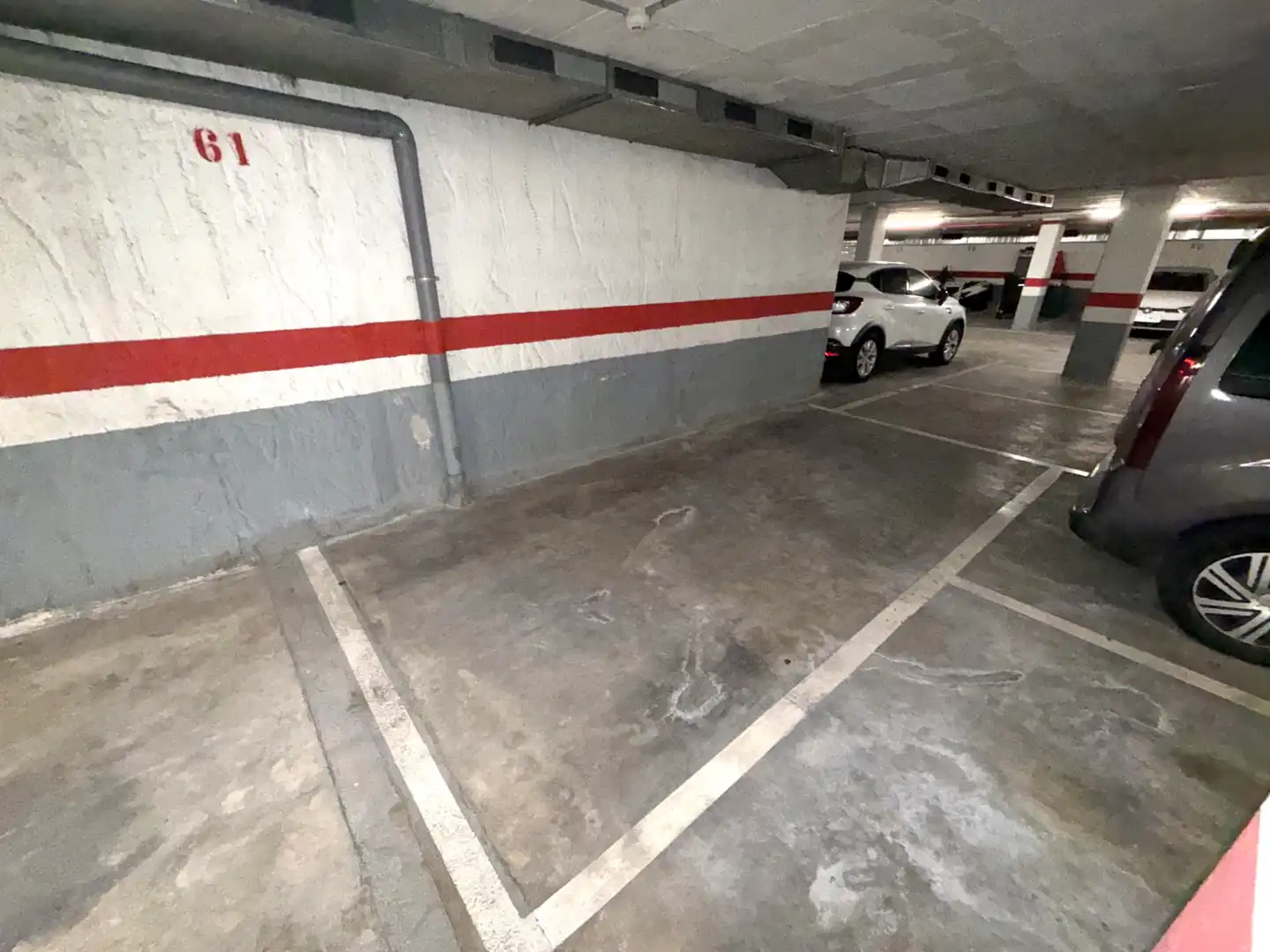 Parking of Flat for sale in L'Hospitalet de Llobregat  with Air Conditioner, Heating and Oven
