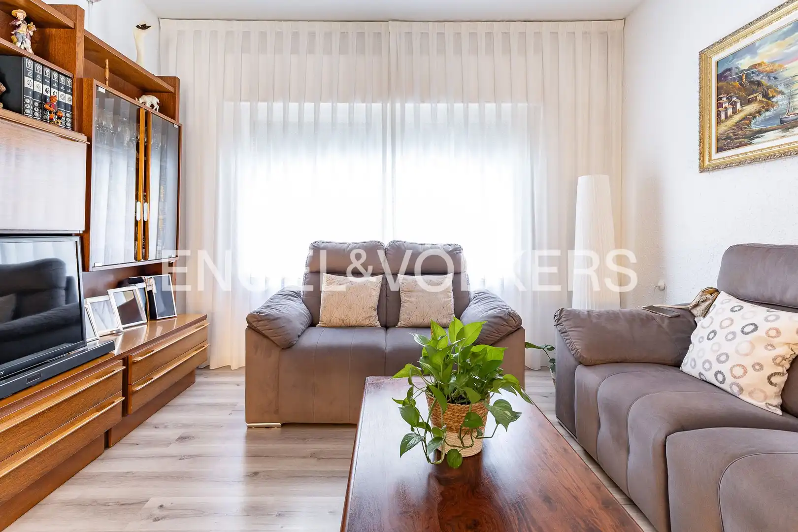 Sala d'estar de Casa adosada en venda en Arenys de Mar amb Calefacció, Jardí privat i Parquet