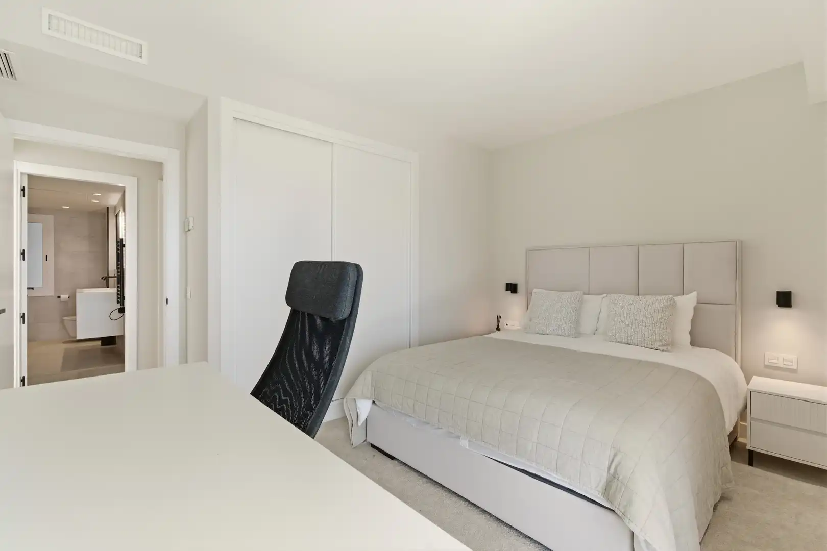Bedroom of Attic for sale in Estepona  with Air Conditioner, Terrace and Swimming Pool