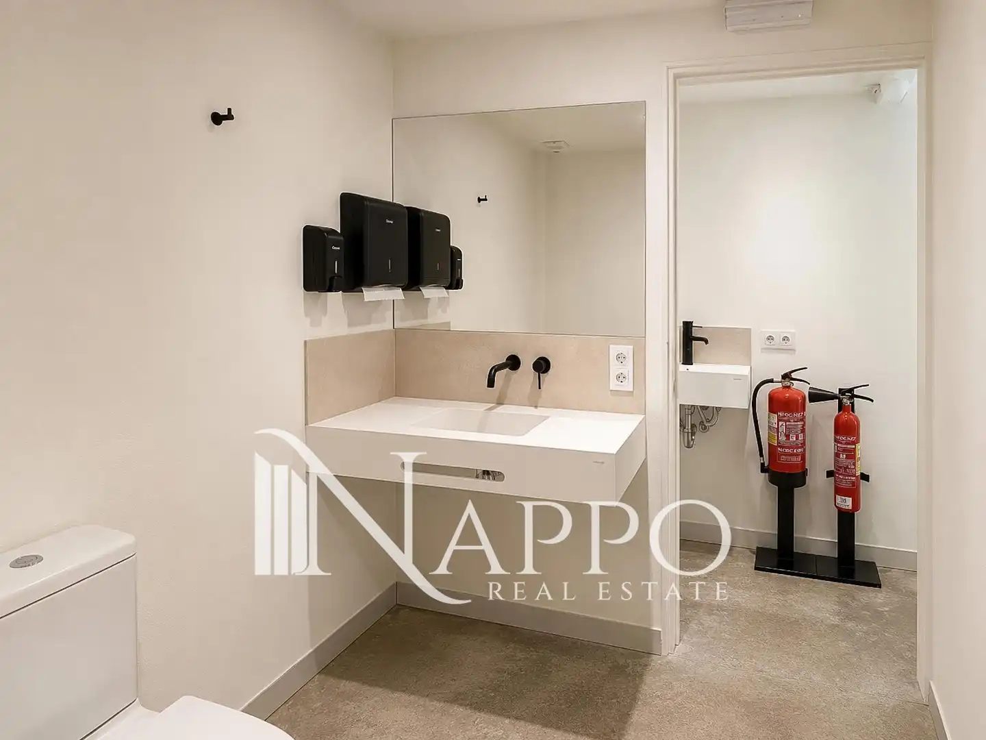 Baño de Local en venta en  Palma de Mallorca con Aire acondicionado, Amueblado y Alarma