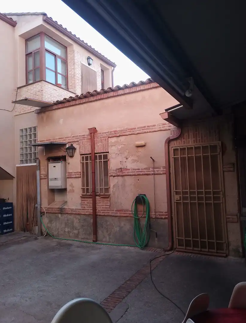 Vista exterior de Edificio en venta en Malpica de Tajo con Alarma