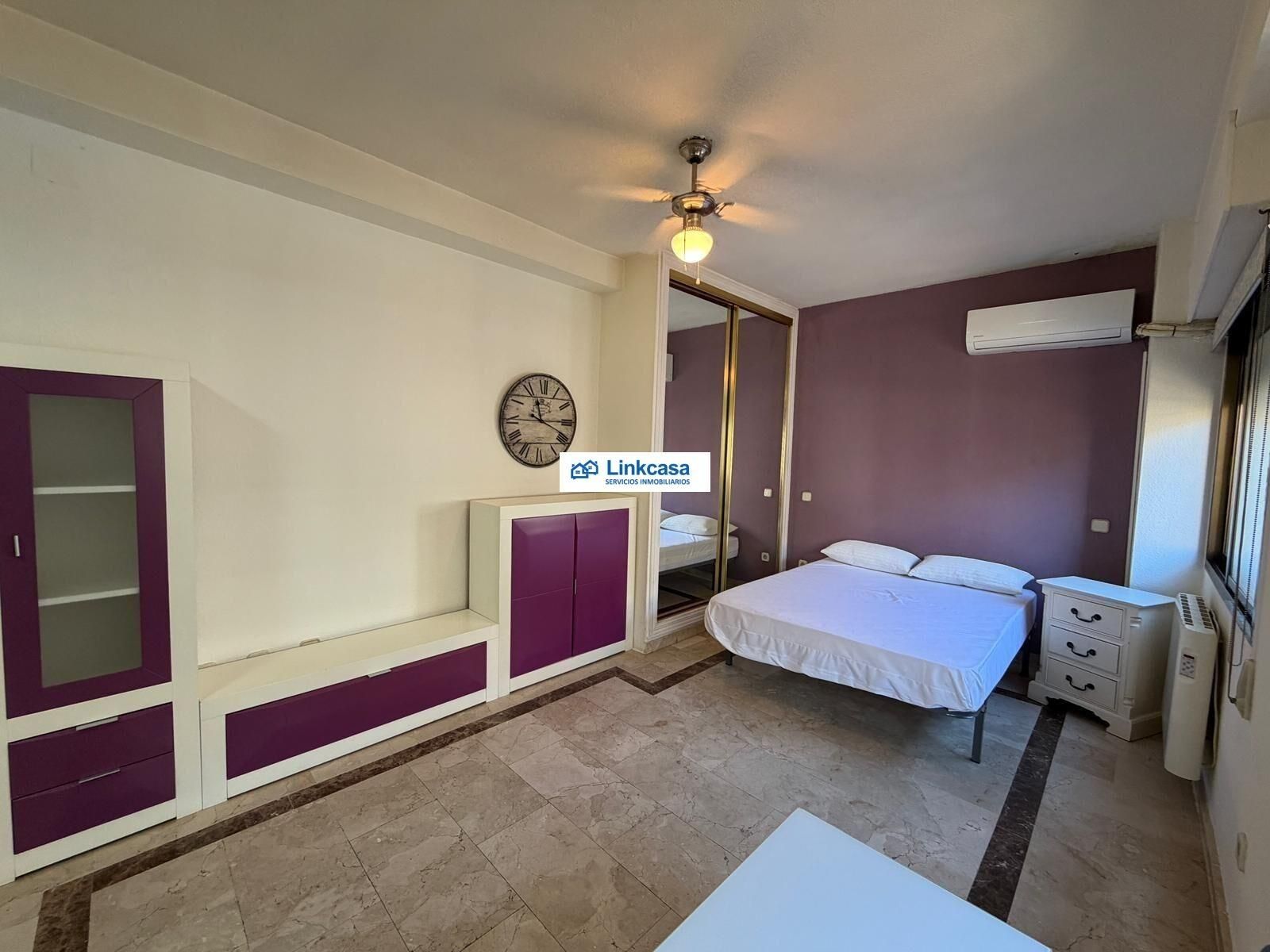 Habitación de Piso en venta en  Madrid Capital con Aire acondicionado, Jardín privado y Balcón