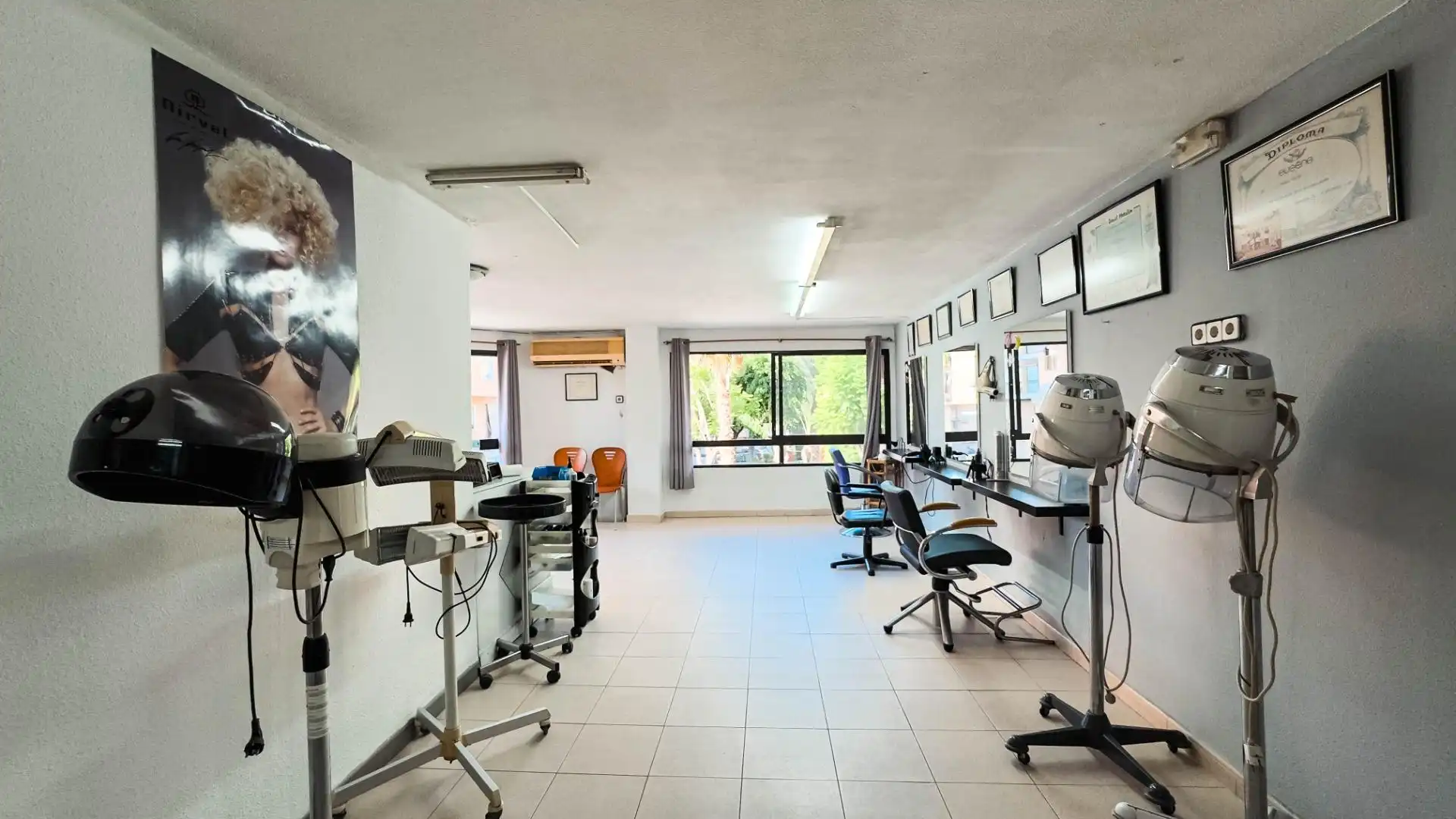 Büro zum Verkauf in Calle Montserrat Guilabert Valero, Carrús Oeste