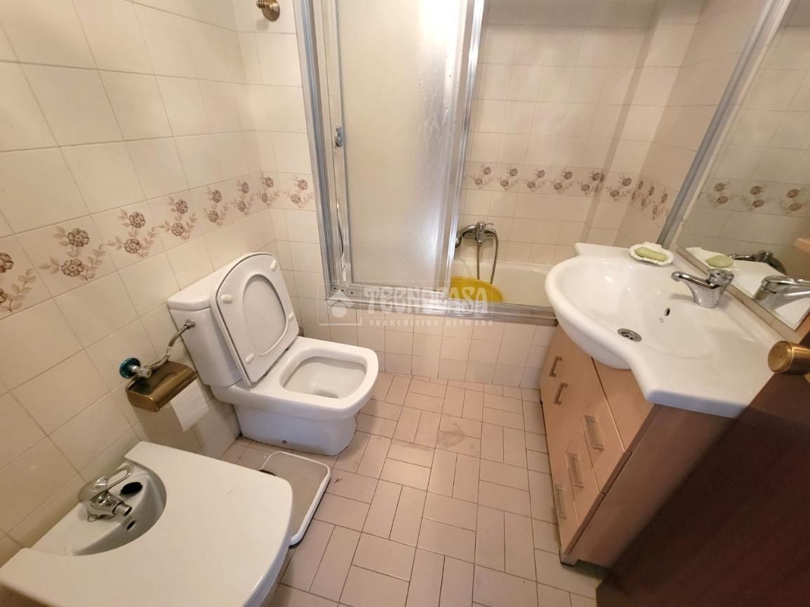Bathroom of Flat for sale in  Zaragoza Capital  with Heating