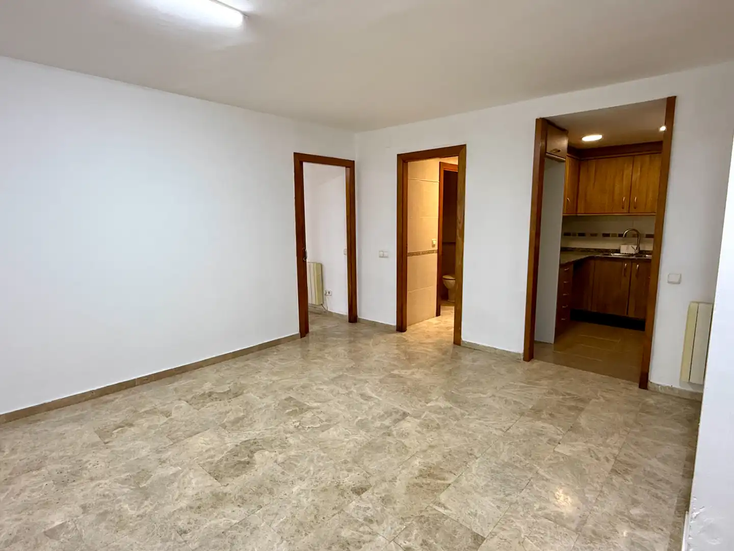 Wohnung zum Verkauf in Barcelona mit Heizung, Terrasse und Alarm