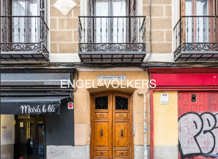 Außenansicht von Wohnung zur Miete in Madrid mit Klimaanlage, Heizung und Möbliert