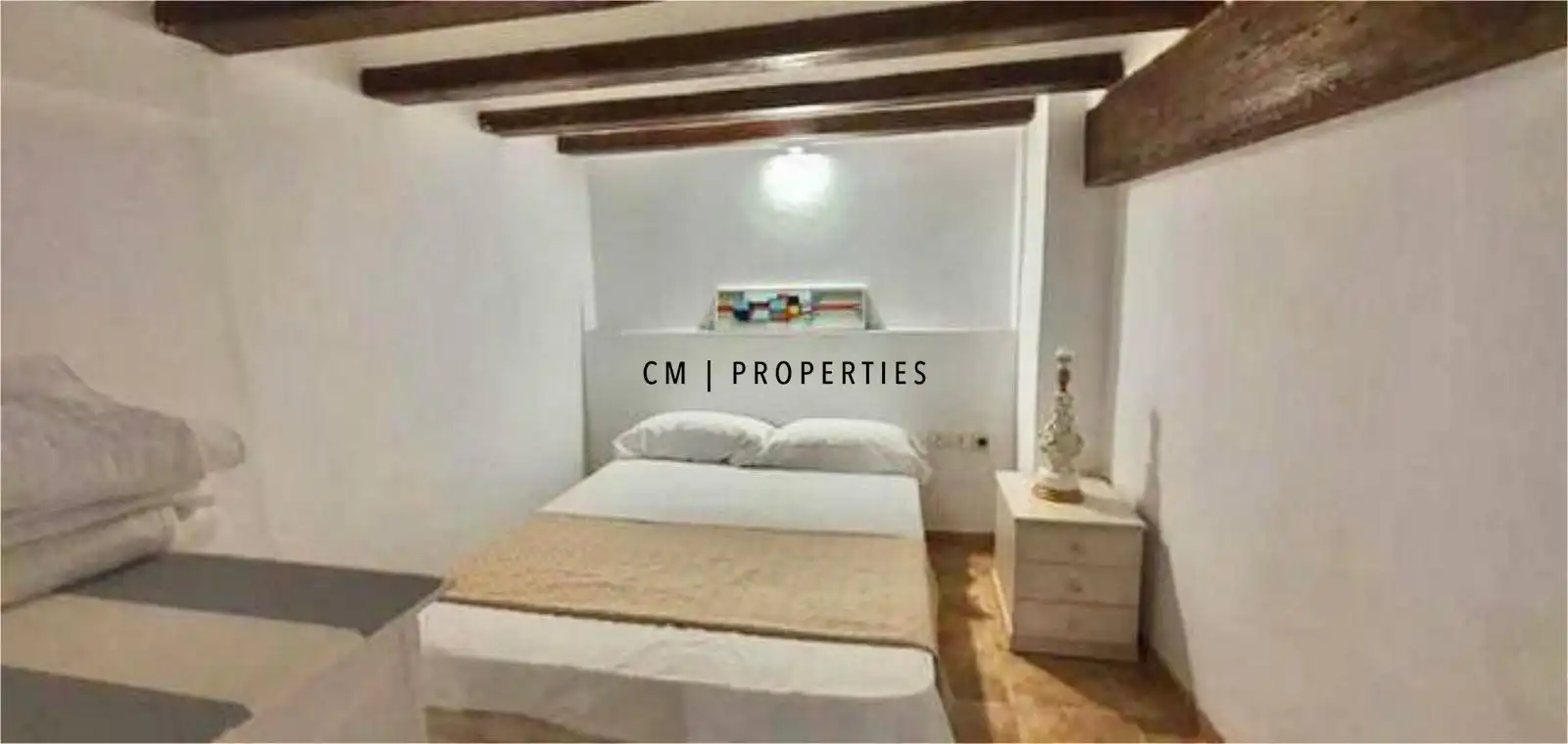 Bedroom of Houses for sale in Valencia  with Furnished