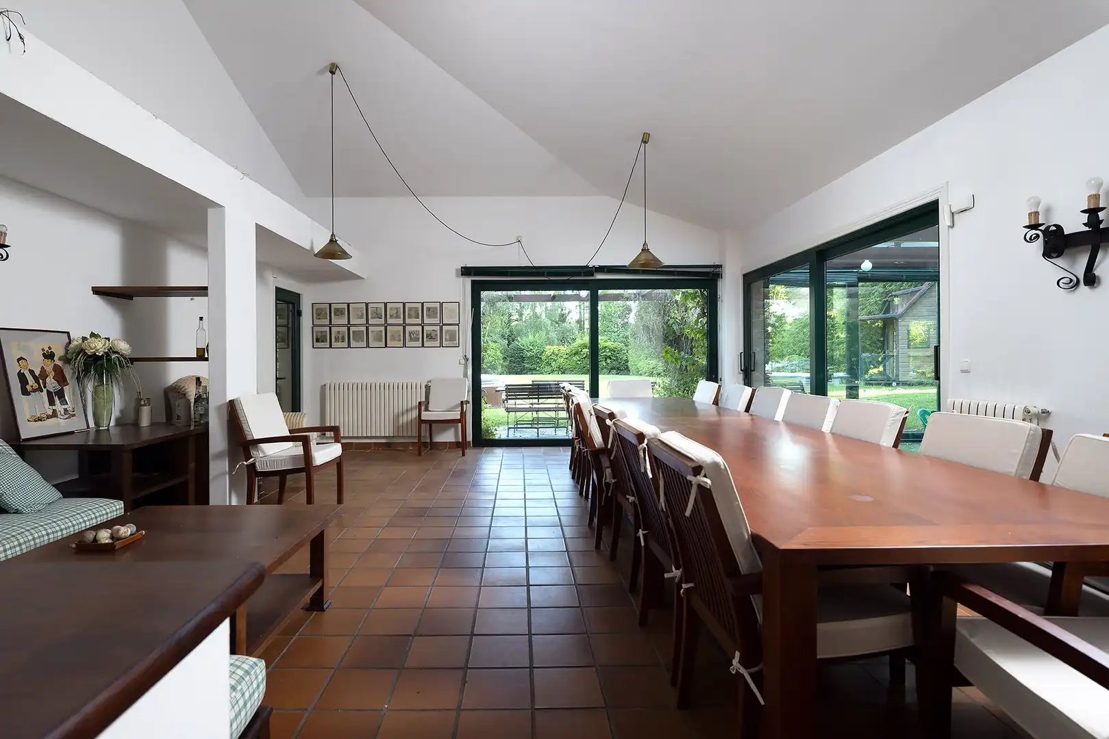 Comedor de Casa o chalet en venta en Oleiros con Calefacción, Jardín privado y Parquet