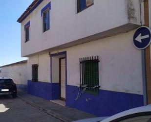 Vista exterior de Casa o xalet en venda en Campo de Criptana amb Terrassa