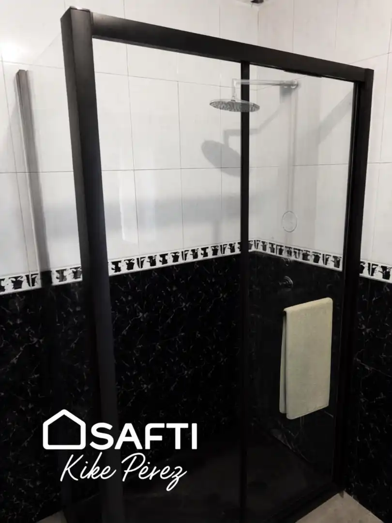 Bany de Casa o xalet en venda en Rubí amb Terrassa, Piscina i Moblat
