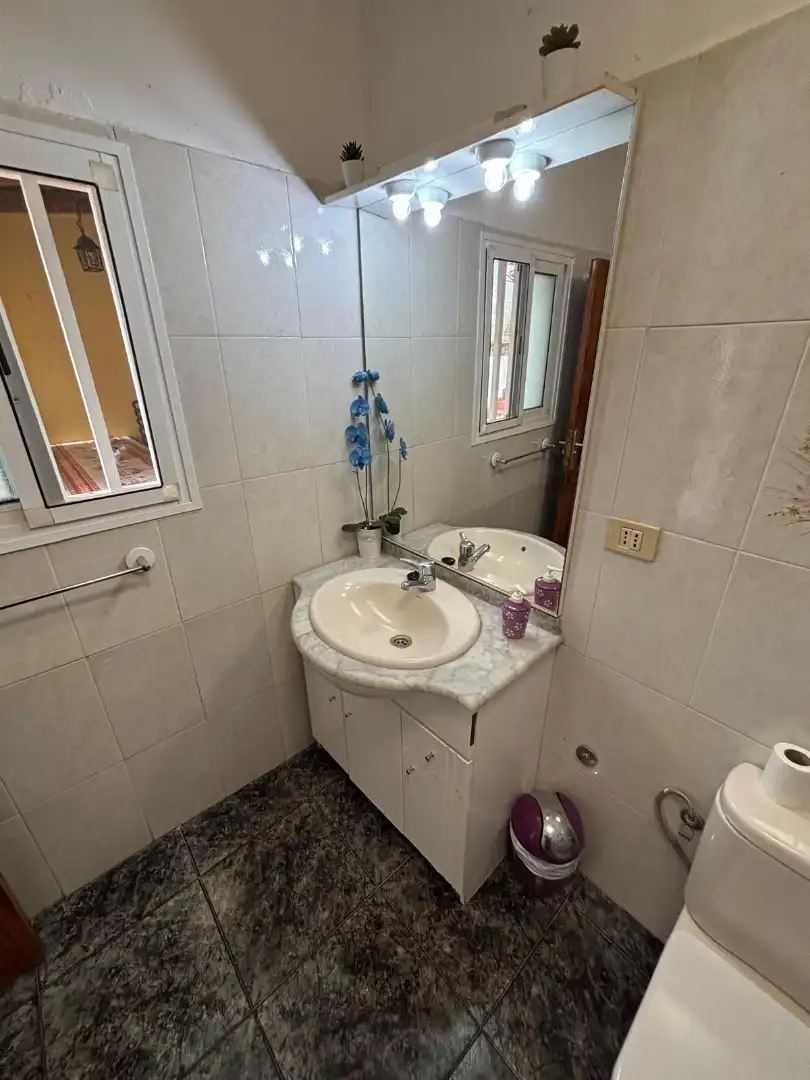 Badezimmer von Einfamilien-Reihenhaus zum Verkauf in Arico mit Terrasse, Abstellraum und Möbliert