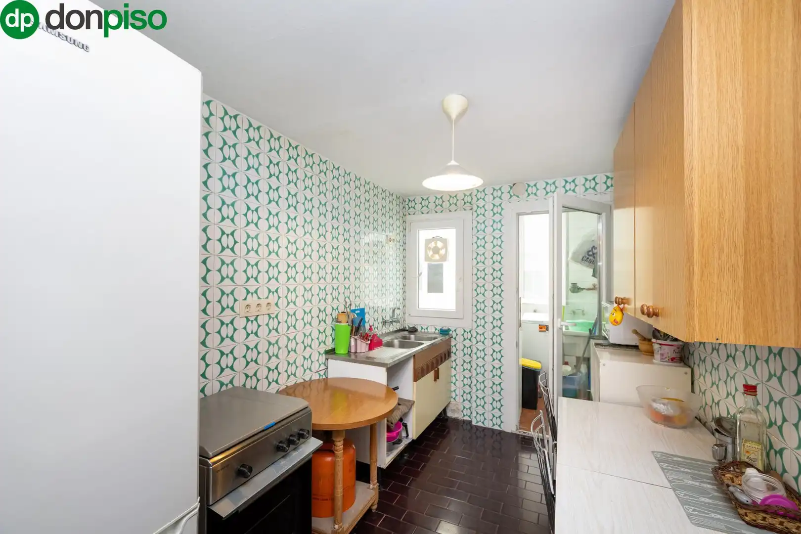 Cuina de Apartament en venda en Granada amb Calefacció