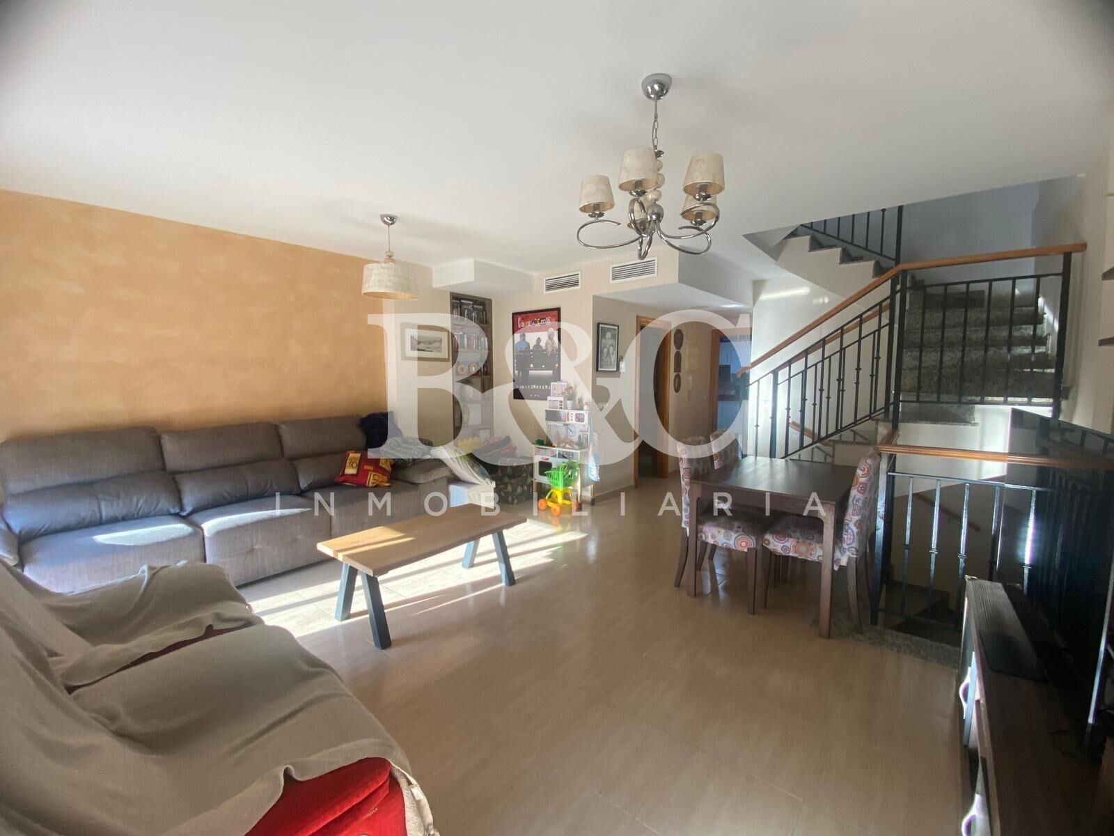 Sala de estar de Casa adosada en venta en Águilas con Terraza y Balcón