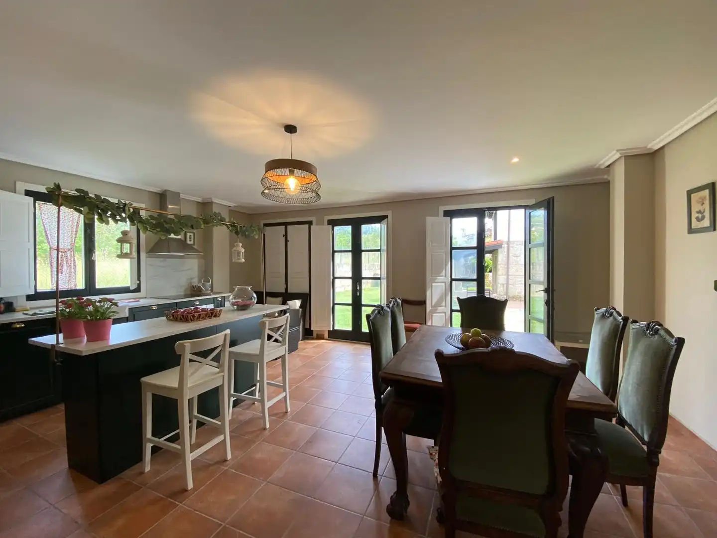 Cocina de Casa o chalet en venta en Leiro con Calefacción, Jardín privado y Parquet