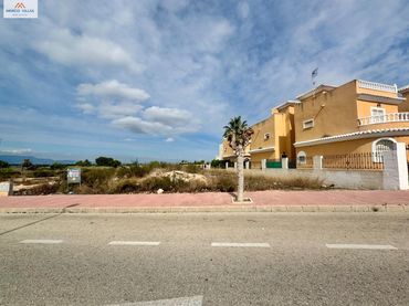 Terreno industrial en venta en San Fulgencio