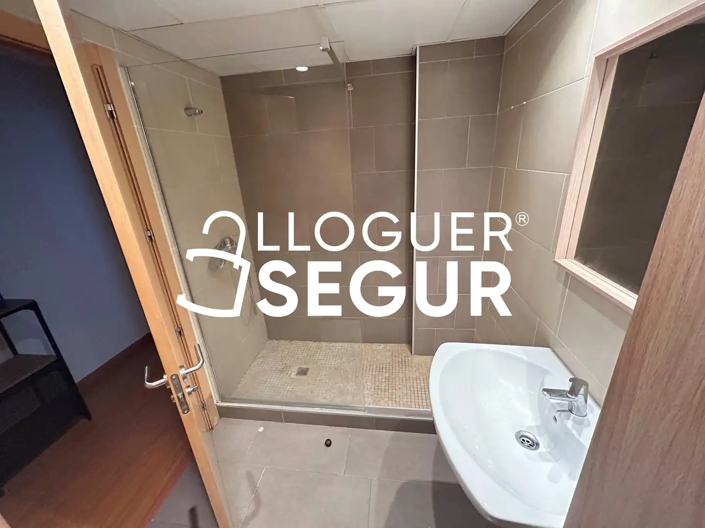 Baño de Piso de alquiler en El Vendrell con Aire acondicionado y Amueblado