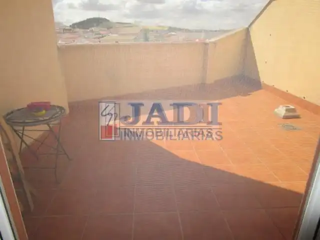 Àtic amb ascensor en venda a Valdepeñas, imagen 3
