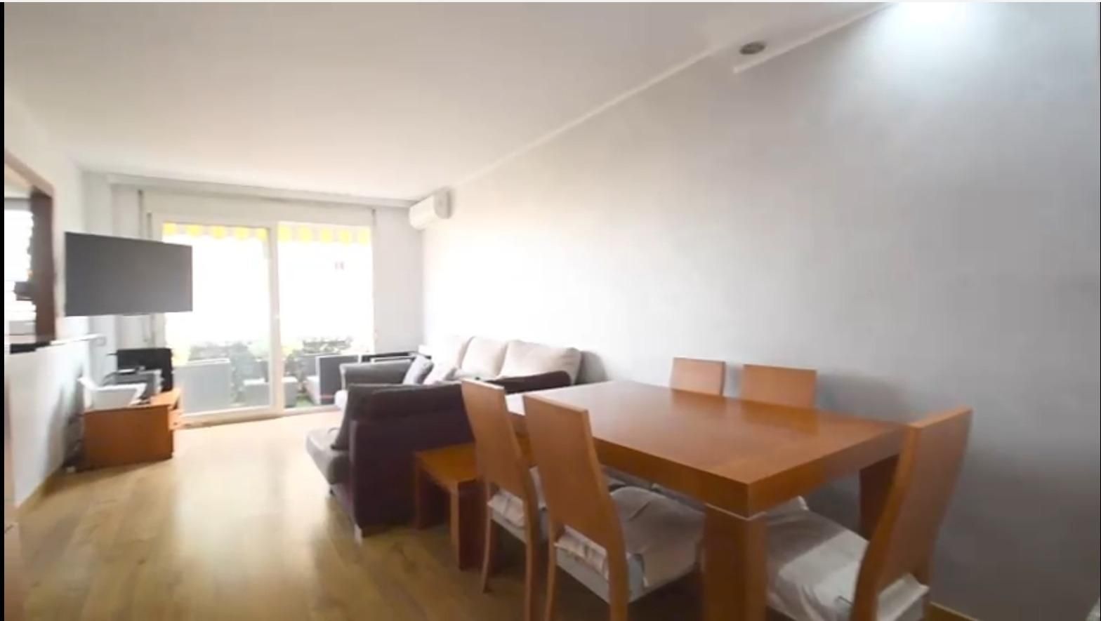 Sala d'estar de Pis en venda en Sabadell amb Aire condicionat, Calefacció i Parquet