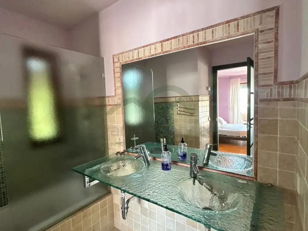 Bathroom of Houses for sale in Ronda
