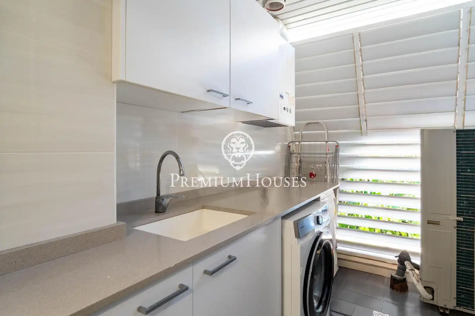Kitchen of Ground floor for sale in Sitges  with Air Conditioner, Heating and Private garden