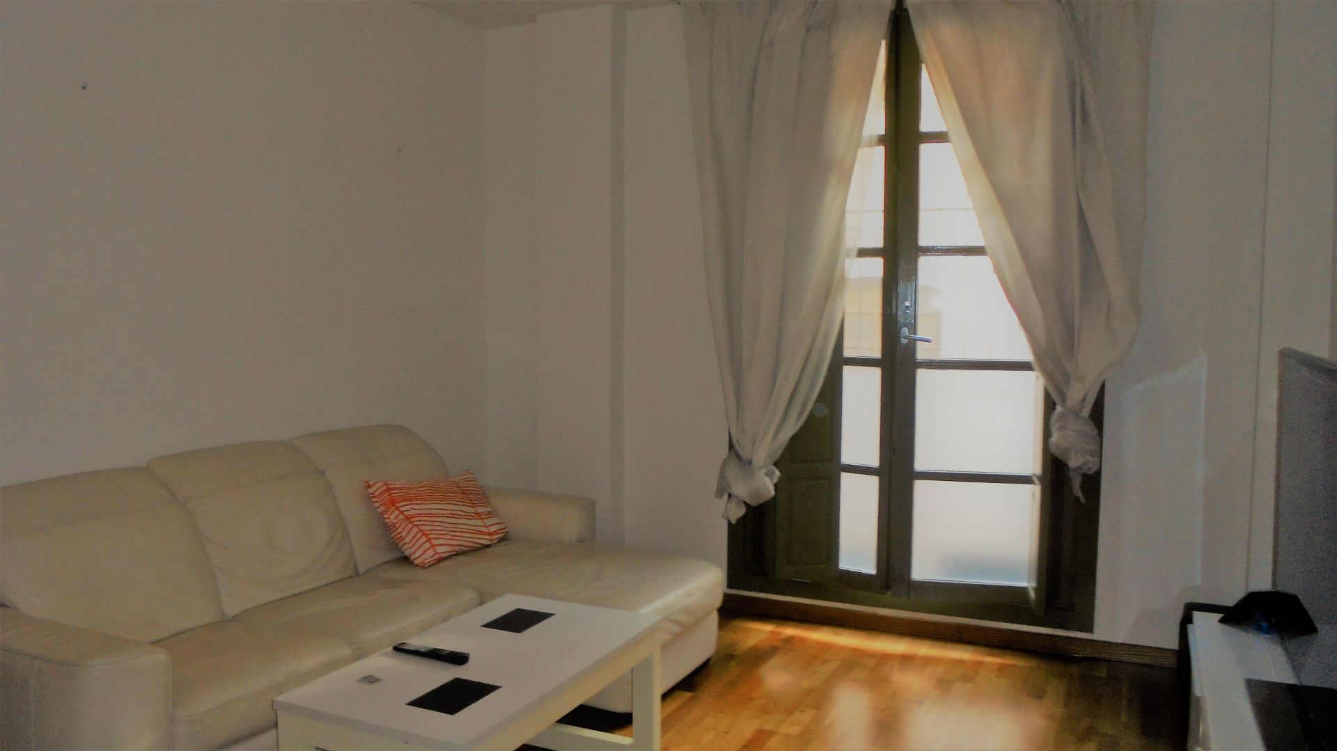 Living room of Flat for sale in Vilassar de Dalt  with Air Conditioner, Heating and Parquet flooring