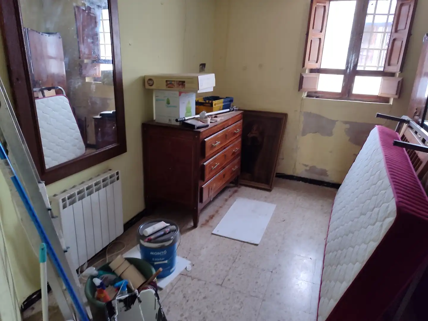 Habitación de Casa adosada en venta en Ayora