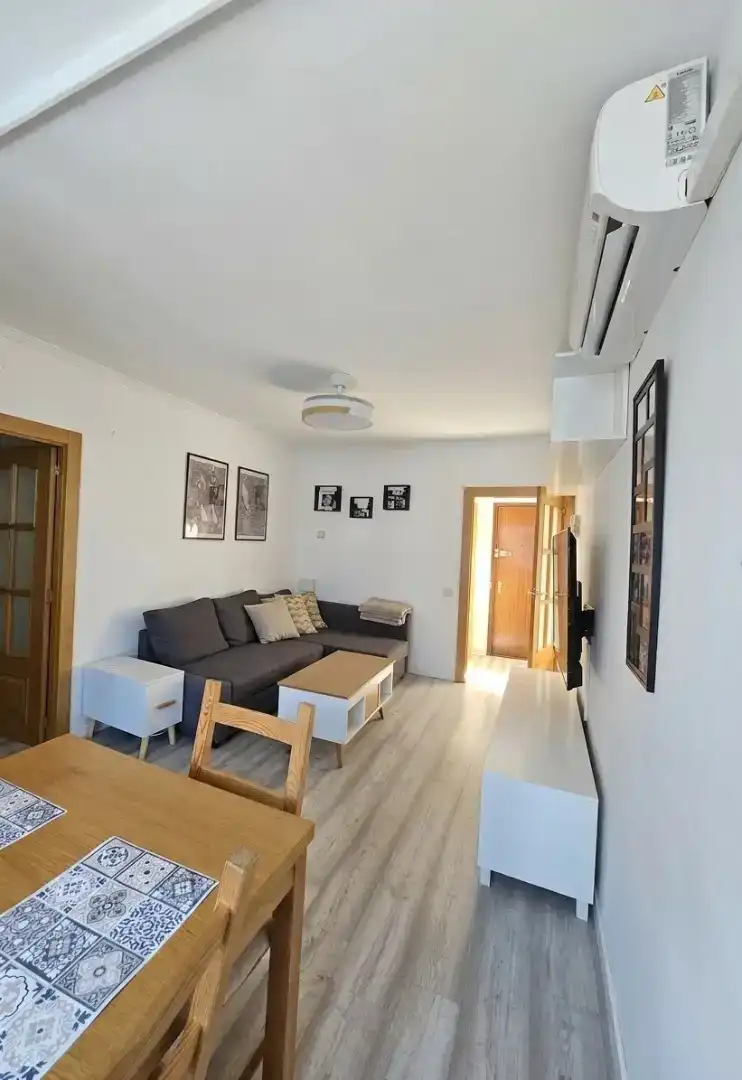 Sala d'estar de Pis en venda en  Madrid Capital amb Aire condicionat