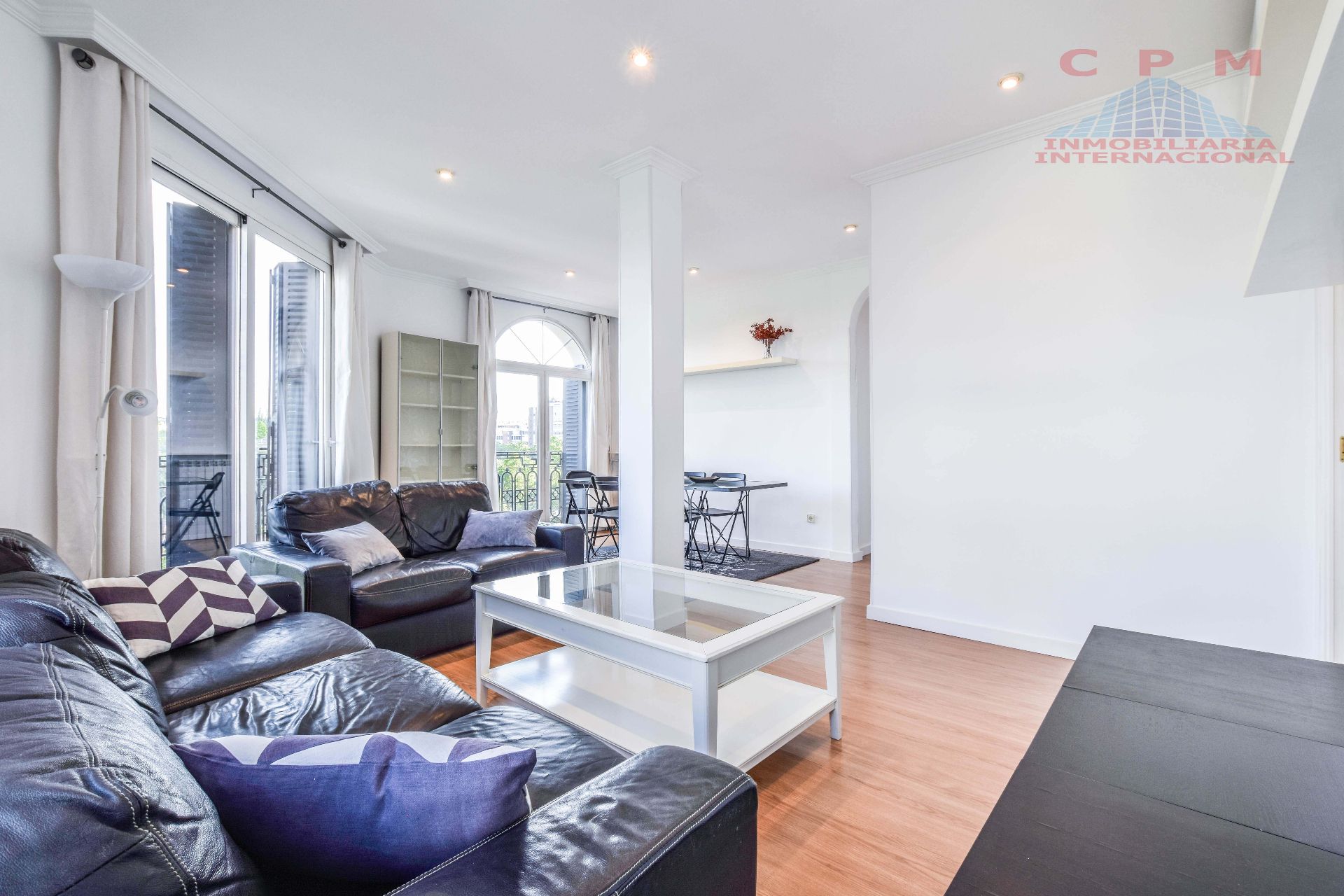 Living room of Flat to rent in  Madrid Capital  with Air Conditioner, Heating and Furnished