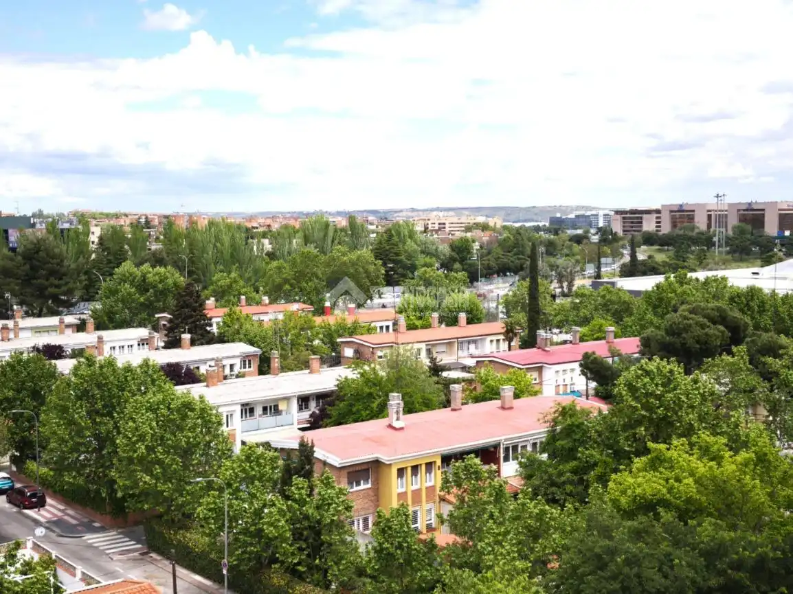 Vista exterior de Piso en venta en San Blas