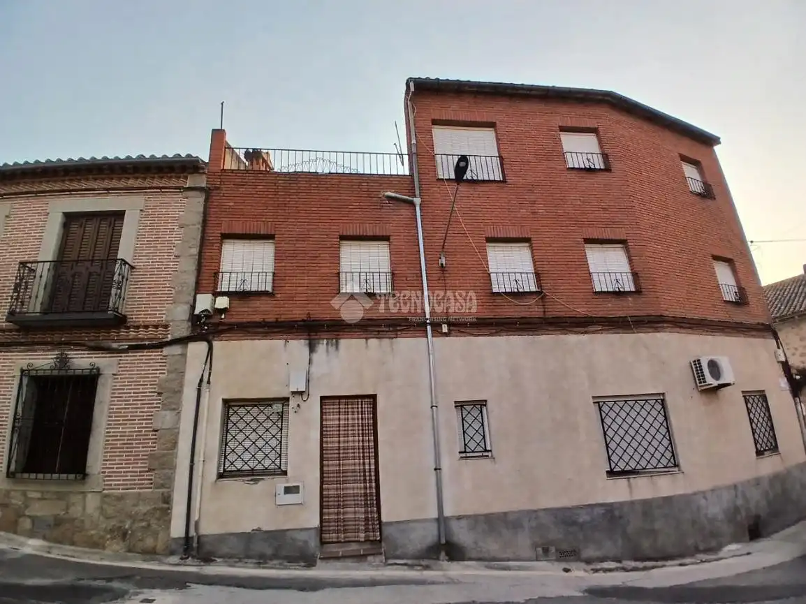 Vista exterior de Casa adosada en venta en Lagartera con Terraza