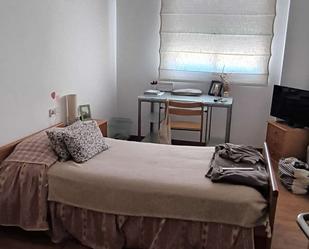 Bedroom of Flat to share in Museros  with Air Conditioner and Terrace
