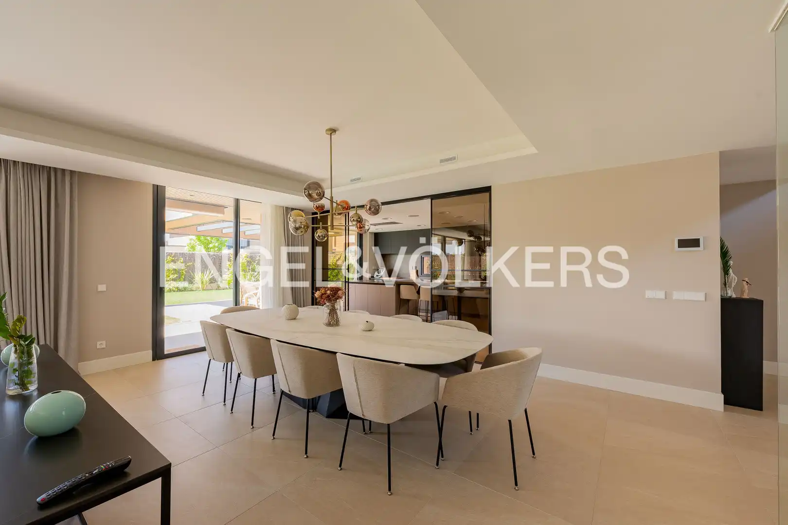 Comedor de Casa o chalet en venta en Las Rozas de Madrid con Aire acondicionado, Calefacción y Jardín privado