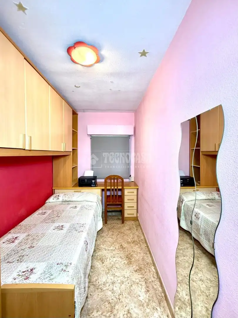 Habitación de Piso en venta en Madrid con Aire acondicionado y Calefacción