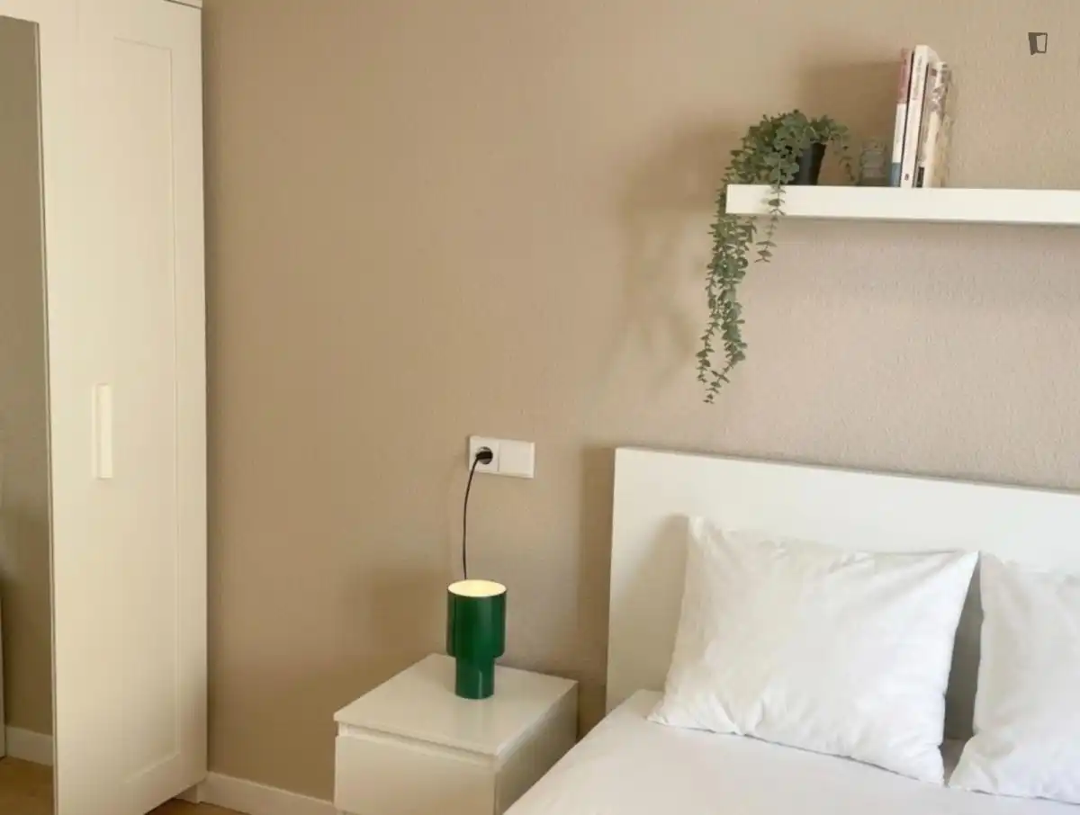 Dormitori de Apartament per a compartir en Elche / Elx amb Moblat, Forn i Rentadora