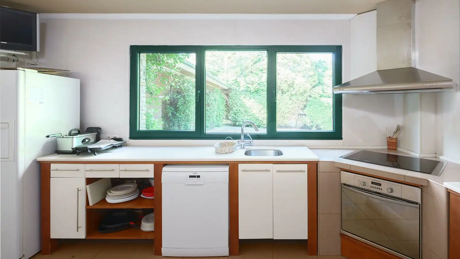 Cocina de Casa o chalet en venta en Oleiros con Calefacción, Jardín privado y Parquet