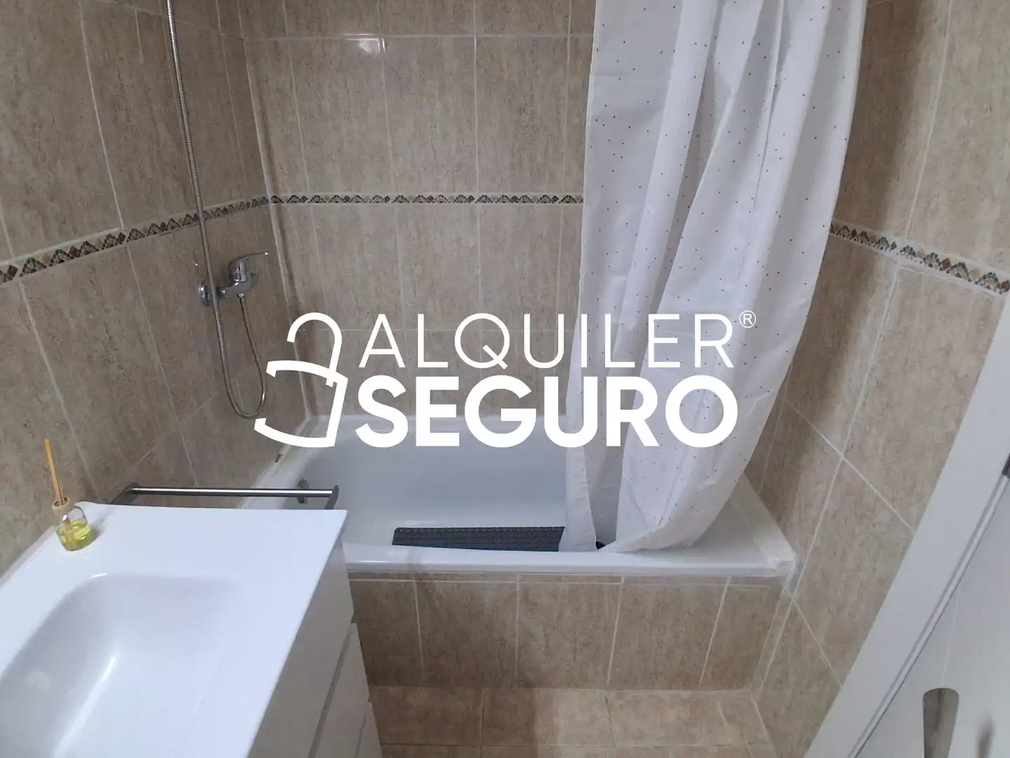 Bathroom of Flat for rent in Vila-real  with Air Conditioner, Terrace and Furnished