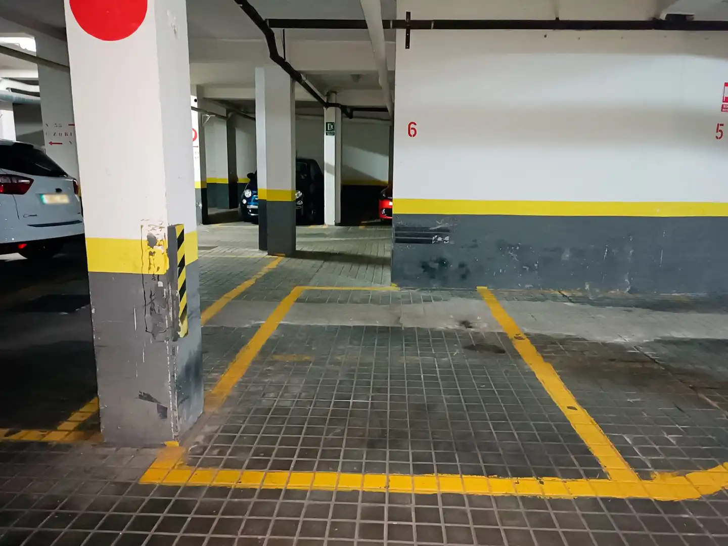 Einzelparkplatz zur Miete in Calle del Aviador Zorita 35, imagen 2