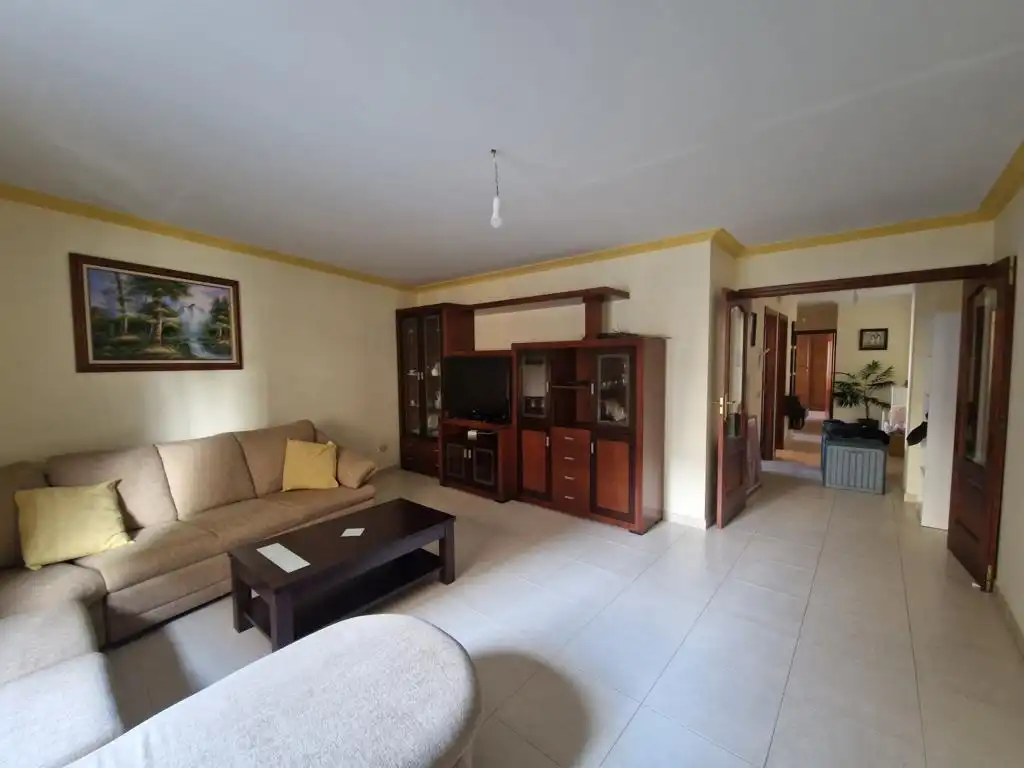 Sala de estar de Apartamento en venta en Boiro con Calefacción, Parquet y Trastero