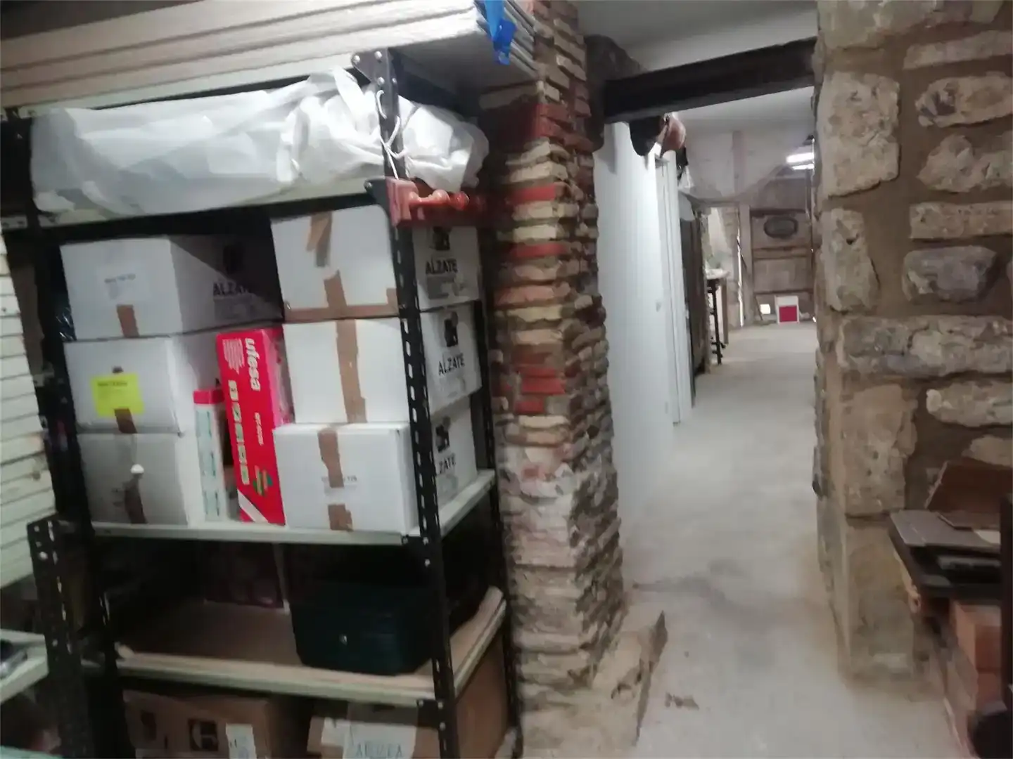 Casa adosada en venda en Aras amb Parquet, Traster i Forn