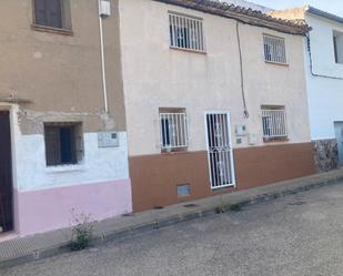 Exterior view of Single-family semi-detached for sale in Campo de Mirra / El Camp de Mirra  with Terrace