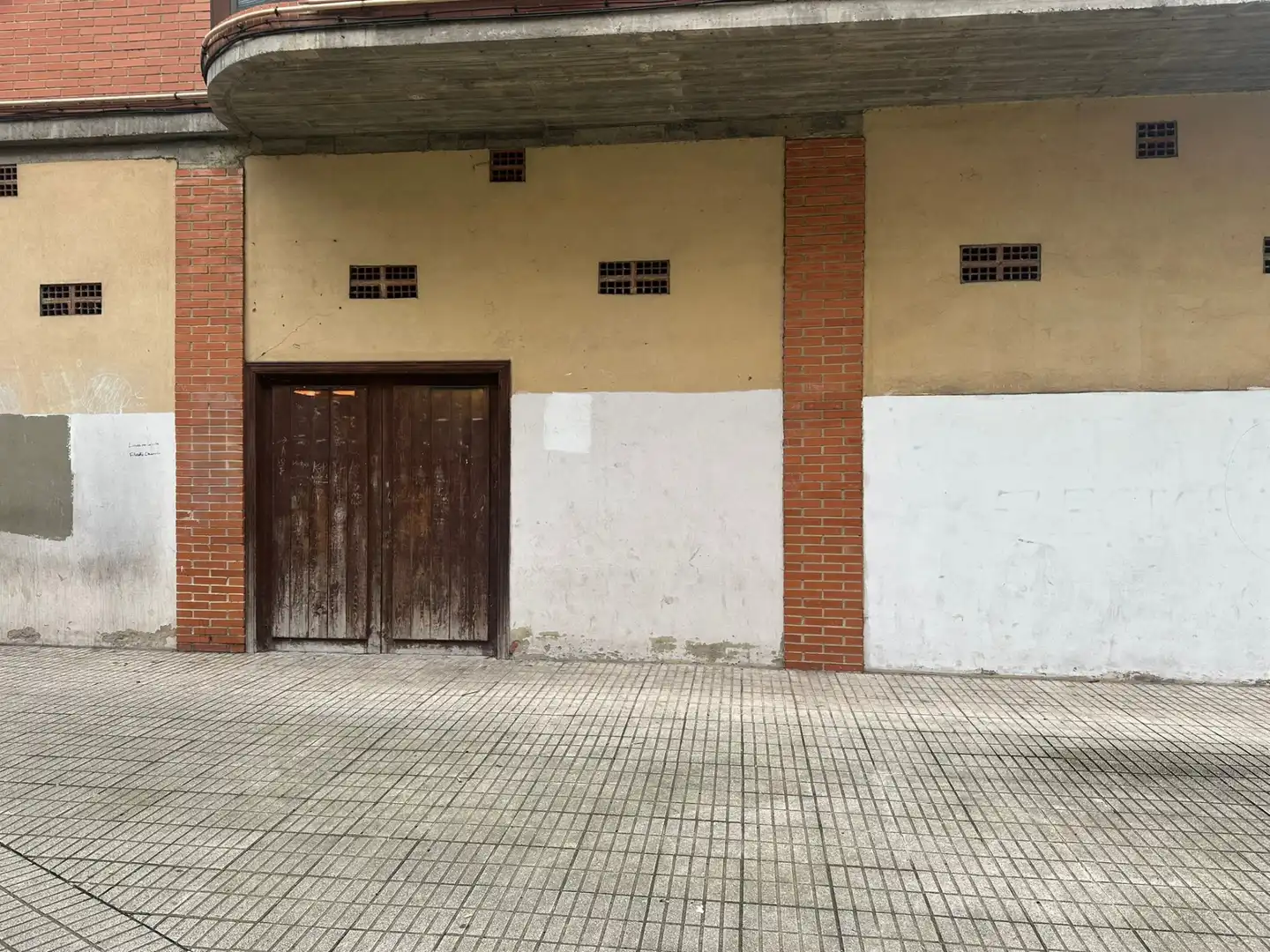 Business premises for sale in Calle Ampurdán