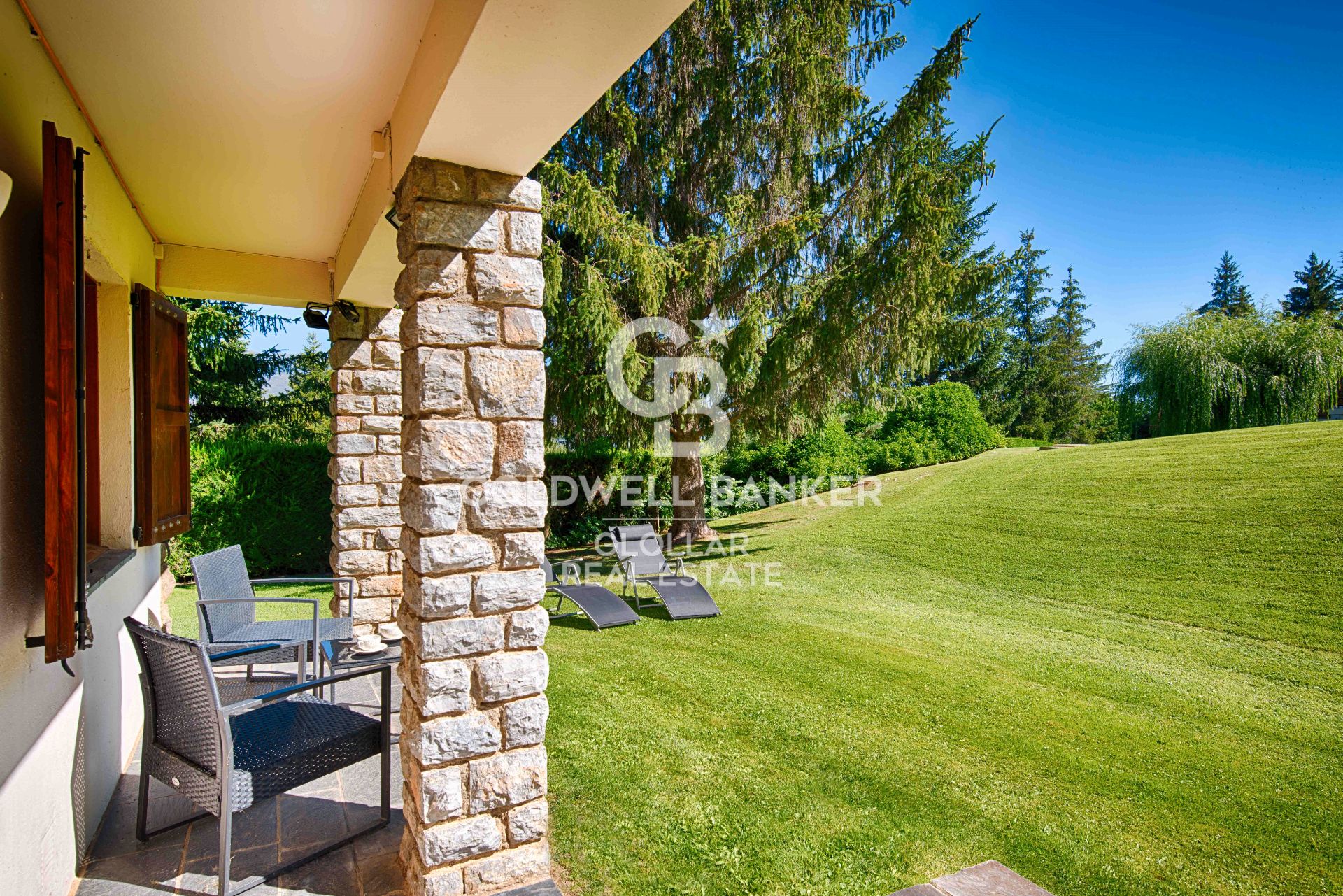 Garden of Apartment for sale in Alp  with Heating, Private garden and Parquet flooring