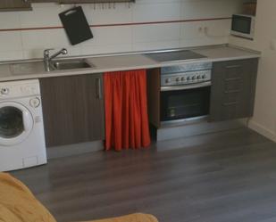 Cuina de Apartament en venda en  Madrid Capital amb Calefacció, Parquet i Moblat